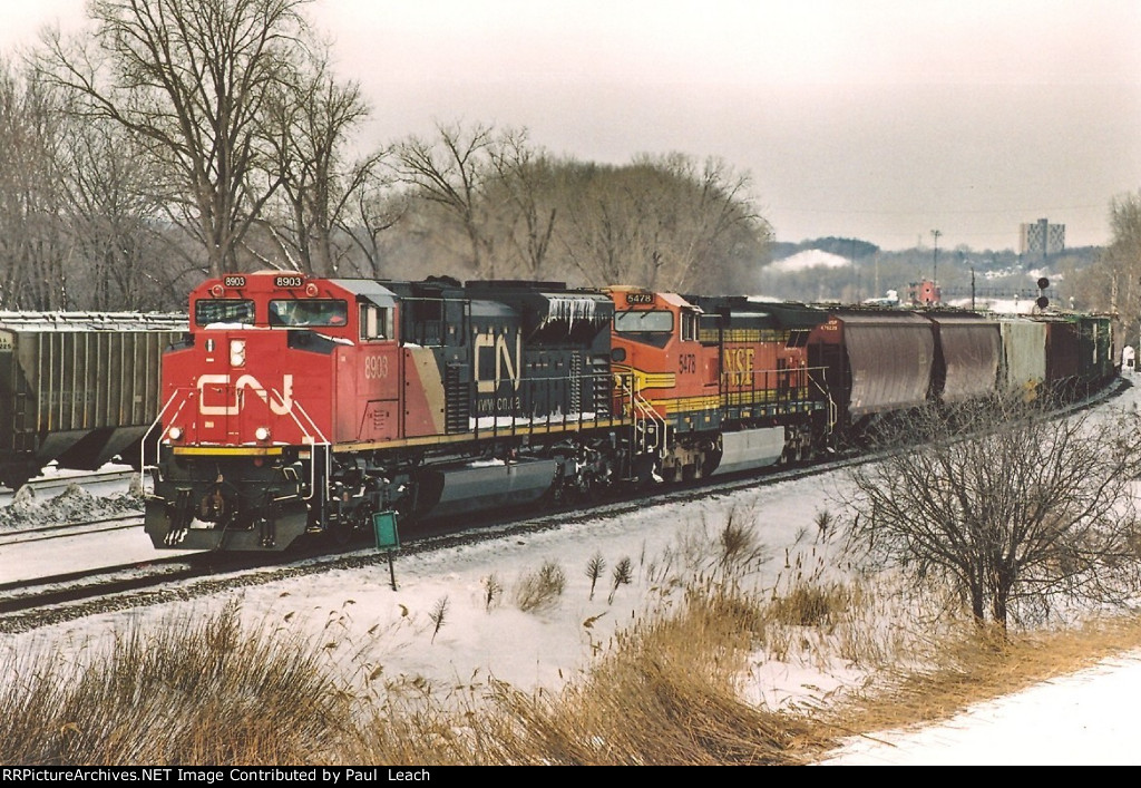 Grain train rolls east through Oakland